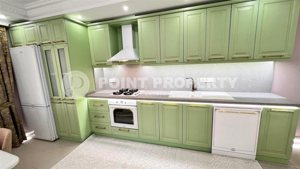 Просторная квартира с мебелью и бытовой техникой в 100 метрах от моря, в центре современного района Аланьи - Махмутлар-id-7279-фото-2