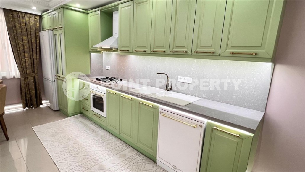 Просторная квартира с мебелью и бытовой техникой в 100 метрах от моря, в центре современного района Аланьи - Махмутлар-id-7279-фото-3