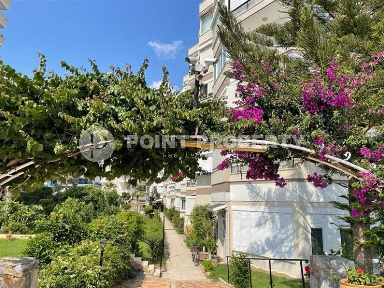 Cozy apartment 2+1, with a total area of 90 m2, on the very shore of the Mediterranean Sea, in the center of Mahmutlar district-id-7281-photo-12