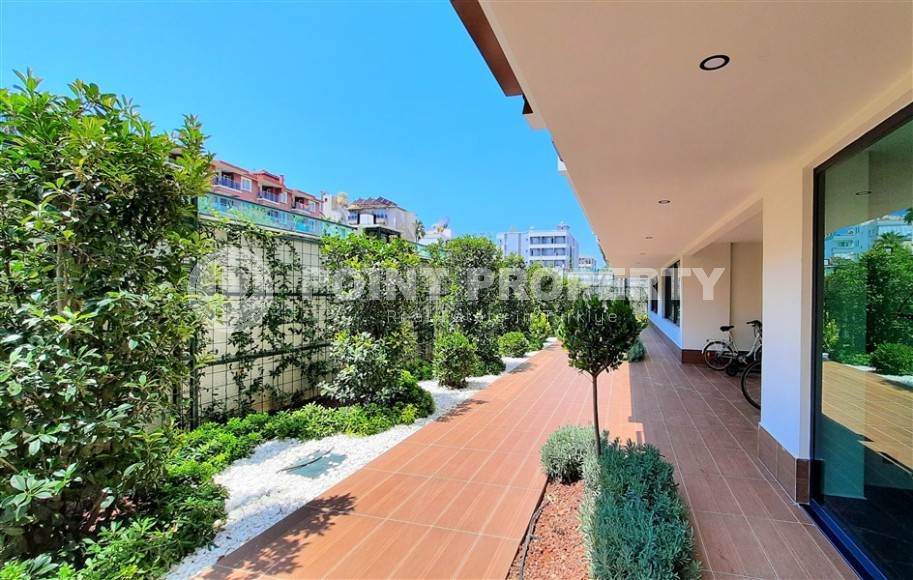 Ready to move in, modern apartment with a top location 300 meters from Cleopatra Beach, in the center of Alanya-id-7291-photo-18