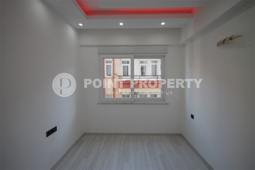 Newly renovated apartment on the 3rd floor in a building built in 2001, in the center of Alanya-id-7295-photo-10