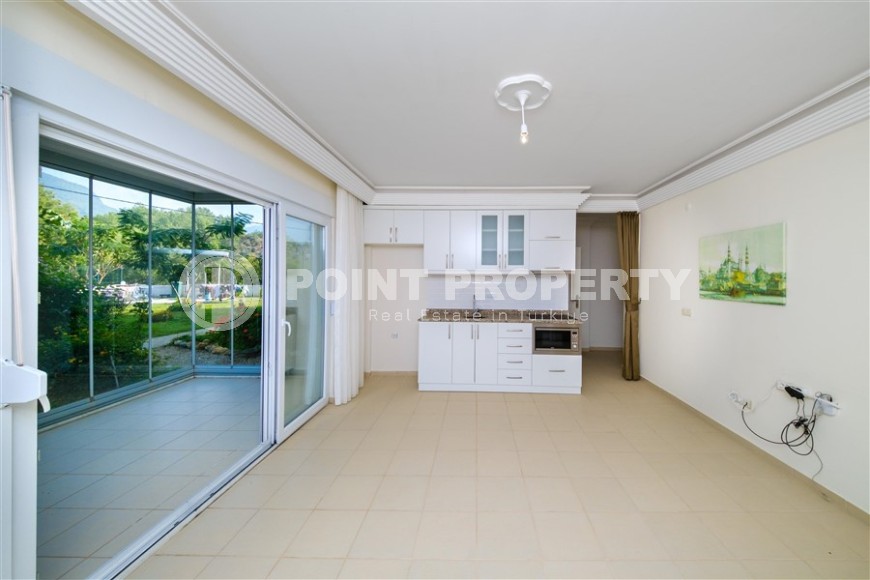 Affordable 2+1 apartment, with a total area of 85 m2, in a picturesque area of Alanya - Upper Oba-id-7298-photo-2