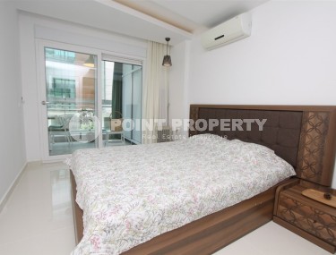 Modern 1+1 apartment with a spacious glazed balcony, 350 meters from the luxurious Cleopatra Beach-id-7299-photo-3