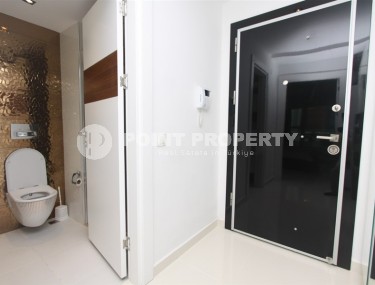 Modern 1+1 apartment with a spacious glazed balcony, 350 meters from the luxurious Cleopatra Beach-id-7299-photo-4