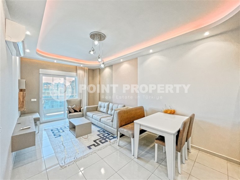 Modern 1+1 apartment with furniture, 500 meters from the sea, Mahmutlar district-id-3401-photo-2