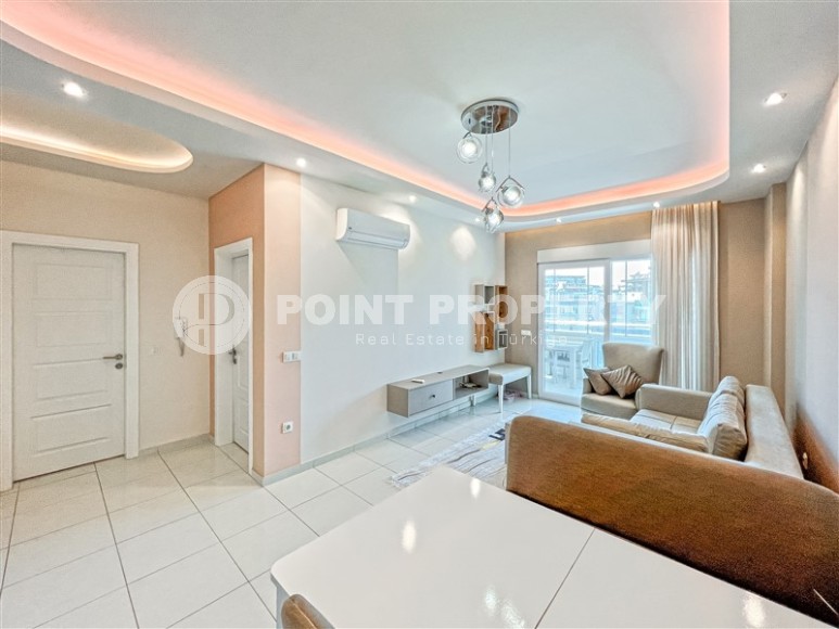 Modern 1+1 apartment with furniture, 500 meters from the sea, Mahmutlar district-id-3401-photo-3