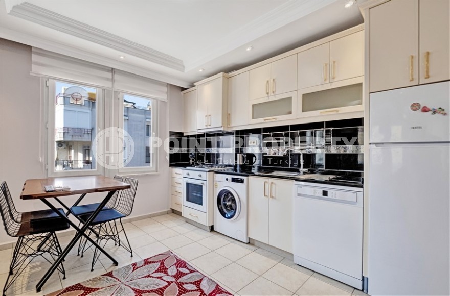 Small apartment with furniture and household appliances on the 2nd floor in a building built in 2005, with a swimming pool and a garden-id-7318-photo-5