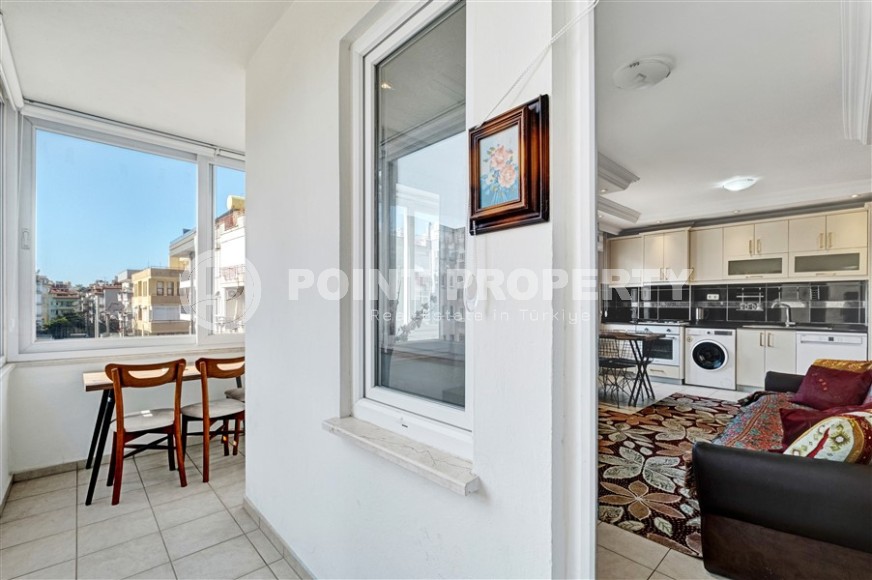 Small apartment with furniture and household appliances on the 2nd floor in a building built in 2005, with a swimming pool and a garden-id-7318-photo-9