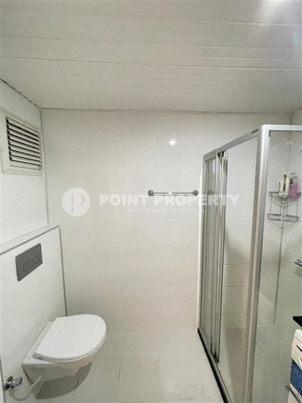 Квартира с современным дизайном, комфортабельной мебелью и бытовой техникой, на 2-м этаже в резиденции 2015 года постройки-id-7320-фото-10