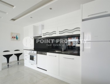 Панорамная двухуровневая квартира с видом на море, на 5-м этаже с мансардой в центре престижного района Аланьи - Кестель-id-7325-фото-2