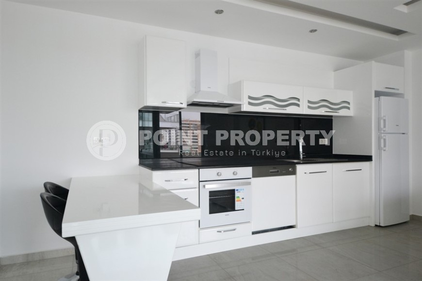 Панорамная двухуровневая квартира с видом на море, на 5-м этаже с мансардой в центре престижного района Аланьи - Кестель-id-7325-фото-3