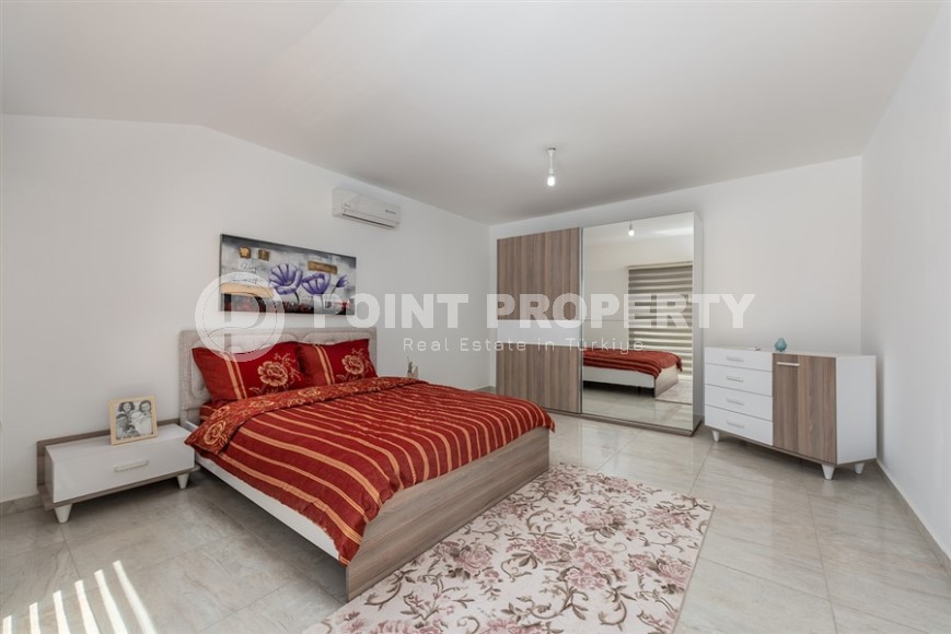 Панорамная двухуровневая квартира с видом на море, на 5-м этаже с мансардой в центре престижного района Аланьи - Кестель-id-7325-фото-6