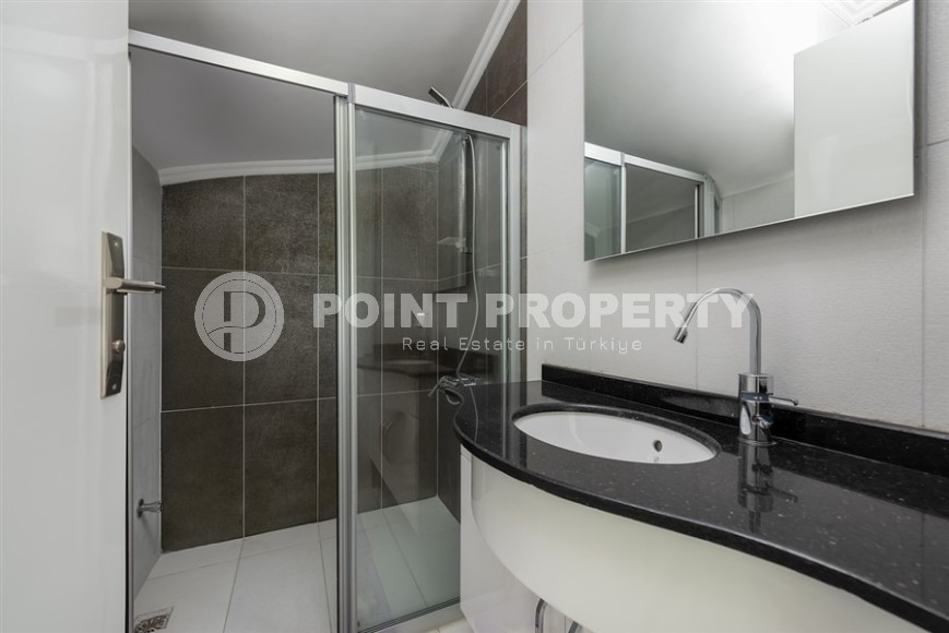 Панорамная двухуровневая квартира с видом на море, на 5-м этаже с мансардой в центре престижного района Аланьи - Кестель-id-7325-фото-10