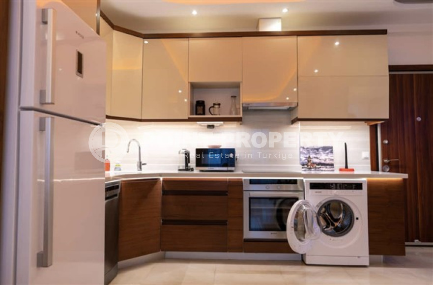 One-bedroom apartment, 67m², furnished in a luxury complex, 300m from the sea in Mahmutlar, Alanya-id-1568-photo-7