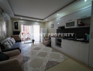 Inexpensive studio with a spacious glazed balcony 400 meters from the sea, in the modern area of Alanya - Mahmutlar-id-7330-photo-2