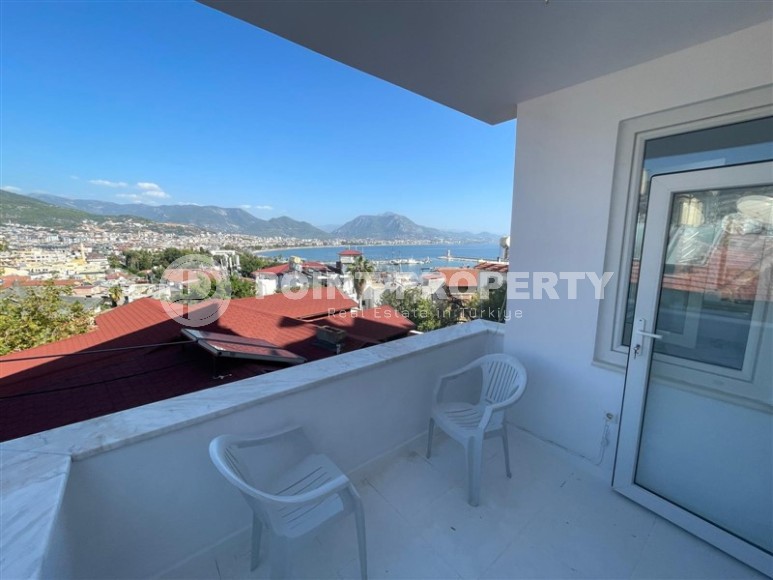 Apartment with luxurious panoramic views of the sea and the city, 400 meters from the beach, in the historical area of Alanya - Kale-id-7333-photo-9