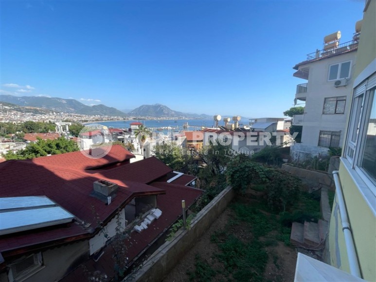 Apartment with luxurious panoramic views of the sea and the city, 400 meters from the beach, in the historical area of Alanya - Kale-id-7333-photo-10