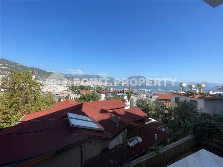Apartment with luxurious panoramic views of the sea and the city, 400 meters from the beach, in the historical area of Alanya - Kale-id-7333-photo-11