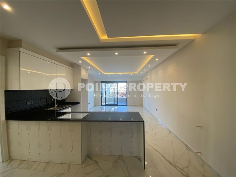 New two-level apartment 3+1, with a total area of 160 m2, in the very center of Alanya-id-7335-photo-3