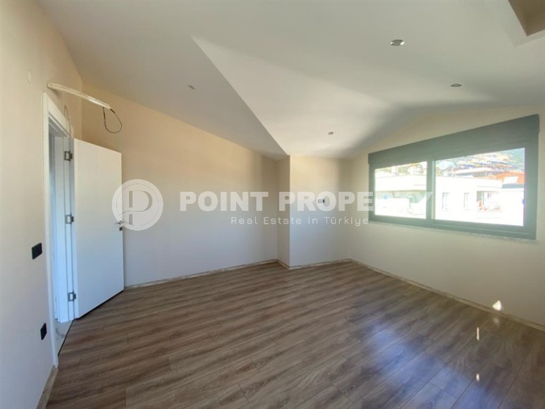 New two-level apartment 3+1, with a total area of 160 m2, in the very center of Alanya-id-7335-photo-9