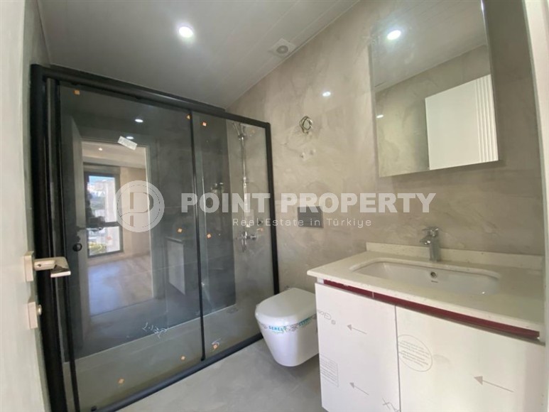 New two-level apartment 3+1, with a total area of 160 m2, in the very center of Alanya-id-7335-photo-14