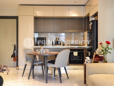 Comfortable 2+1 apartment on the first line from the sea, in the center of the popular area of Alanya - Mahmutlar-id-7338-photo-2