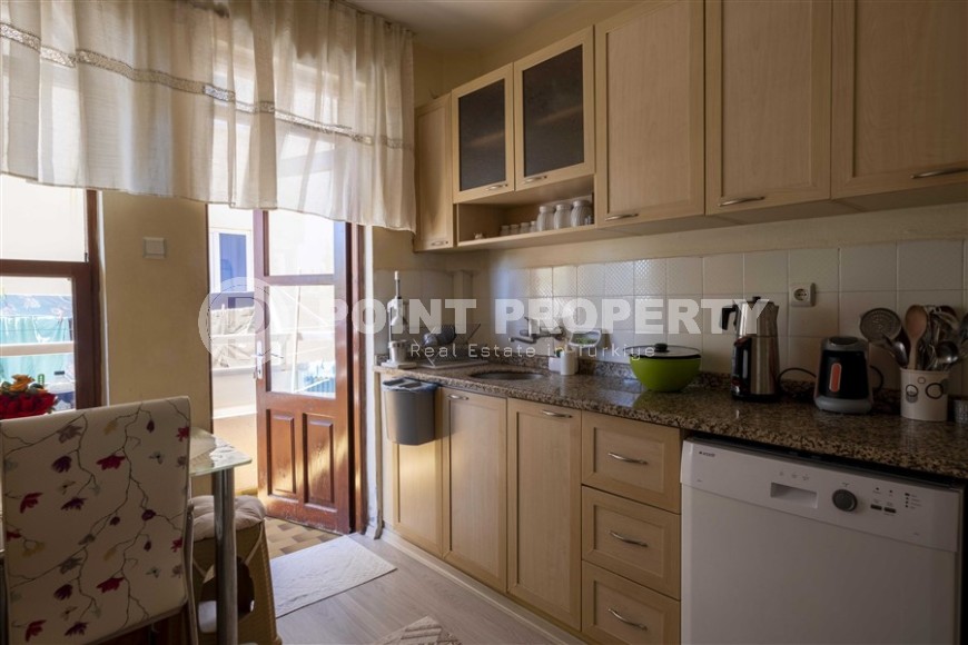 Spacious apartment with sea views, near the luxurious Keykubat beach, in the center of Alanya-id-7342-photo-3