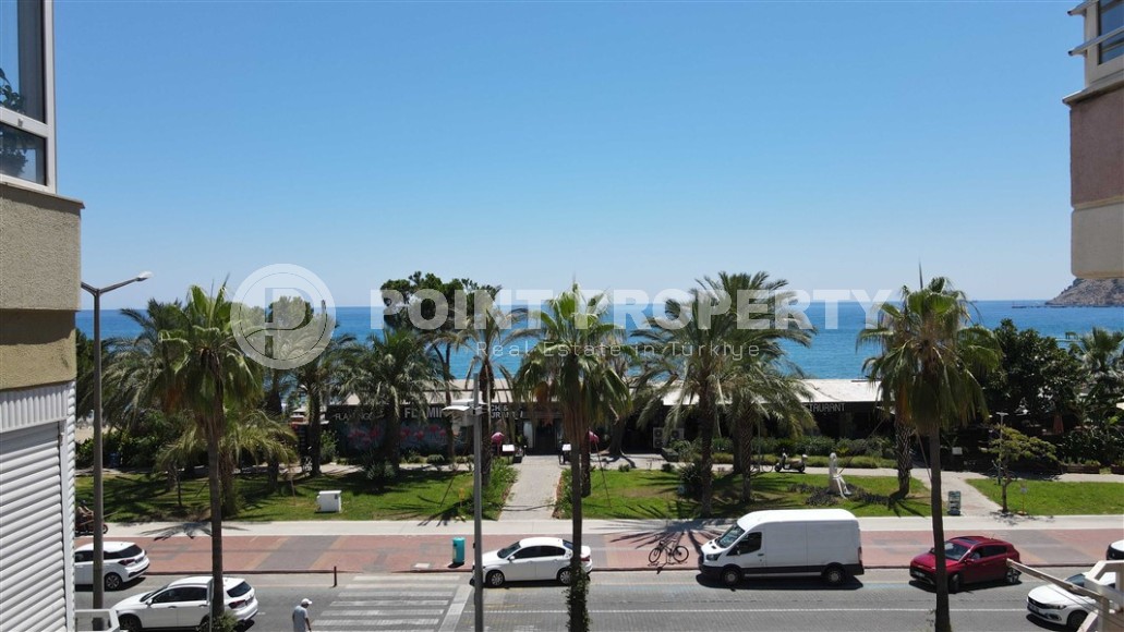Spacious apartment with sea views, near the luxurious Keykubat beach, in the center of Alanya-id-7342-photo-9