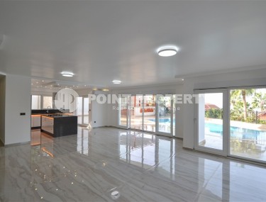 Элитная панорамная вилла с видом на море, с собственным бассейном, садом и системой «умный дом»-id-7345-фото-2