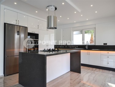 Элитная панорамная вилла с видом на море, с собственным бассейном, садом и системой «умный дом»-id-7345-фото-3