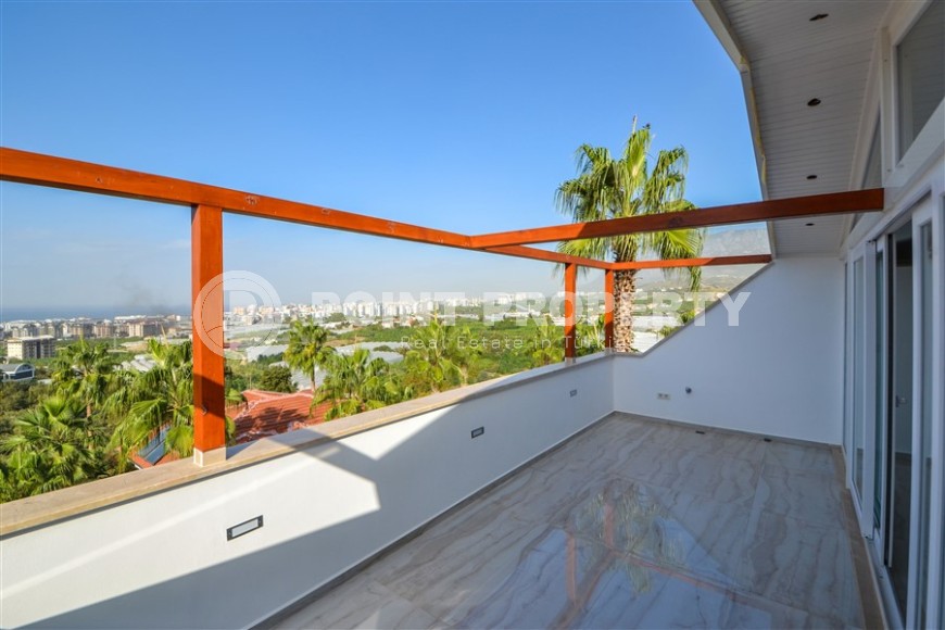 Elite panoramic villa overlooking the sea, with a private pool, garden and smart home system-id-7345-photo-16