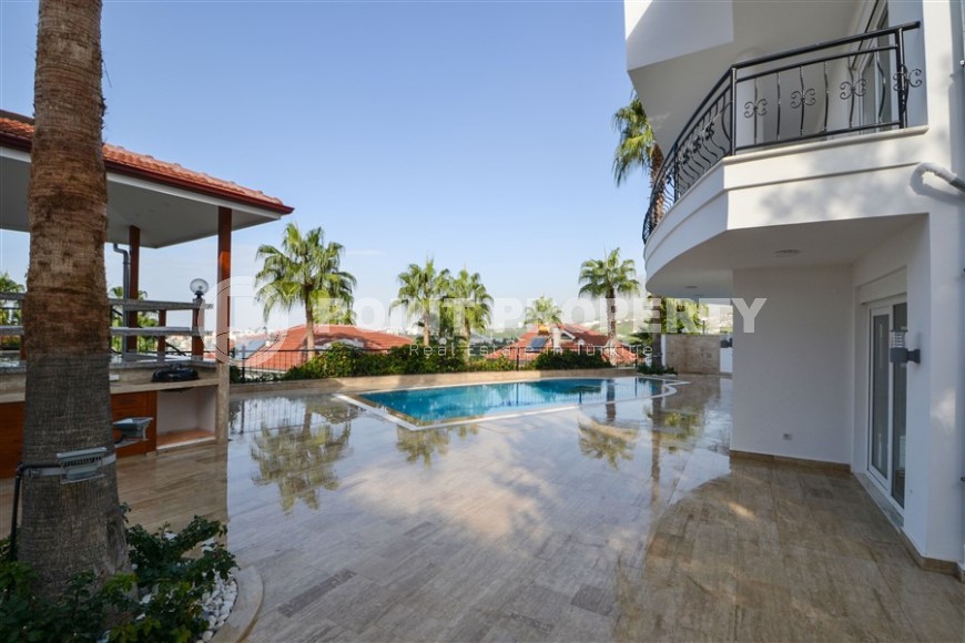 Elite panoramic villa overlooking the sea, with a private pool, garden and smart home system-id-7345-photo-23