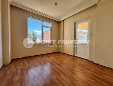 Inexpensive apartment 2+1, with a total area of 115 m2, on the 2nd floor in a building built in 2004-id-7350-photo-3