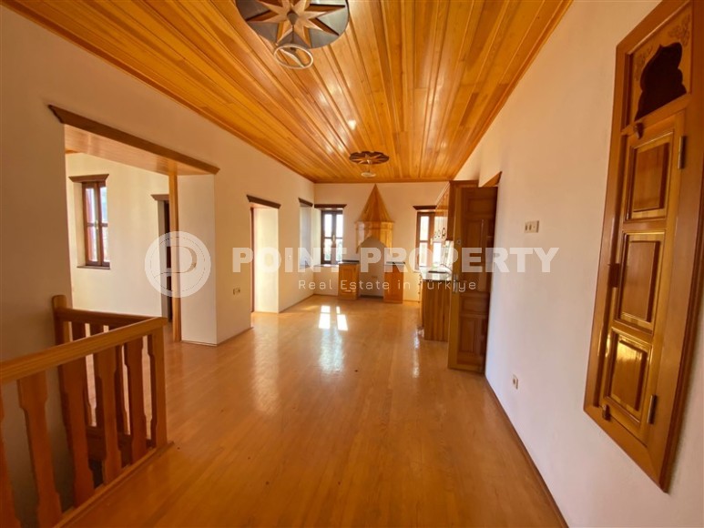 Выполненный по индивидуальному заказу двухэтажный каменный дом, в историческом районе Аланьи - Кале-id-7355-фото-2