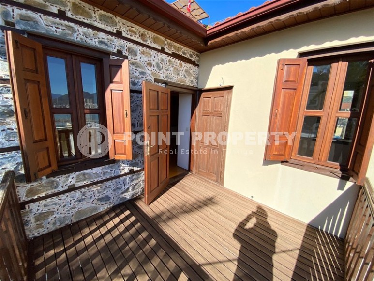 Выполненный по индивидуальному заказу двухэтажный каменный дом, в историческом районе Аланьи - Кале-id-7355-фото-12