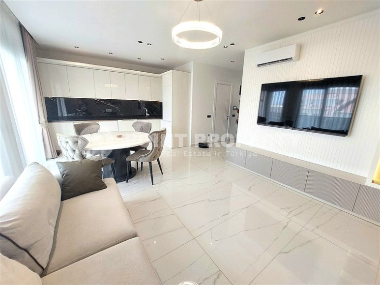 Комфортабельная двухуровневая квартира с современным дизайном, мебелью и бытовой техникой, в 900 метрах от моря-id-7360-фото-2