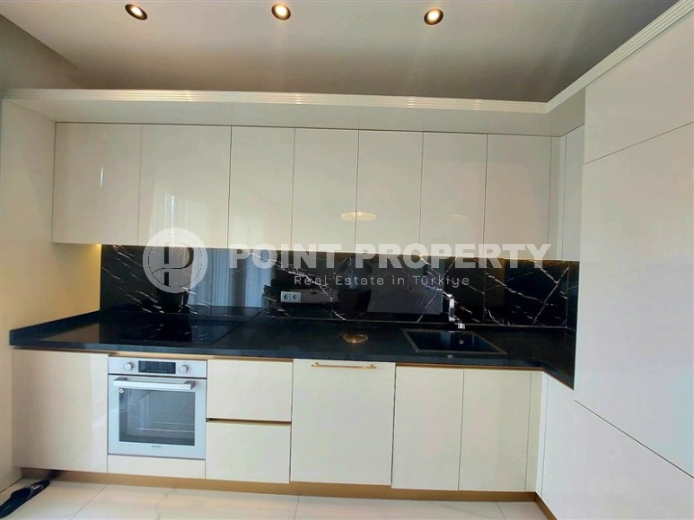 Комфортабельная двухуровневая квартира с современным дизайном, мебелью и бытовой техникой, в 900 метрах от моря-id-7360-фото-4