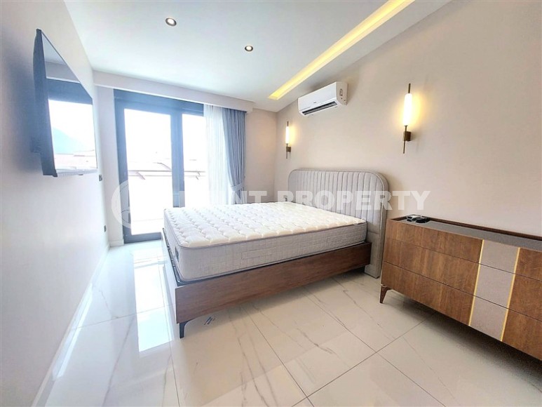 Комфортабельная двухуровневая квартира с современным дизайном, мебелью и бытовой техникой, в 900 метрах от моря-id-7360-фото-6