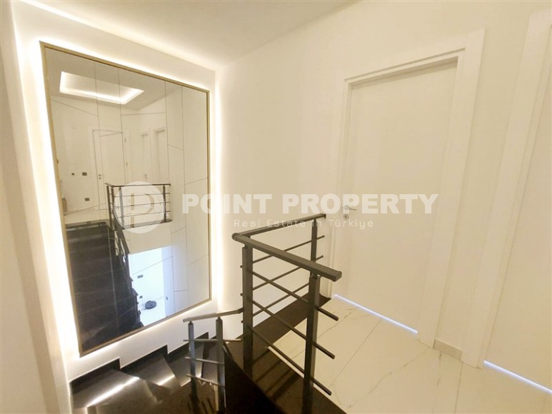 Комфортабельная двухуровневая квартира с современным дизайном, мебелью и бытовой техникой, в 900 метрах от моря-id-7360-фото-9