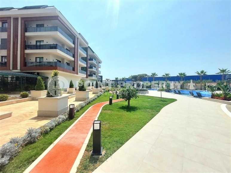 Комфортабельная двухуровневая квартира с современным дизайном, мебелью и бытовой техникой, в 900 метрах от моря-id-7360-фото-26