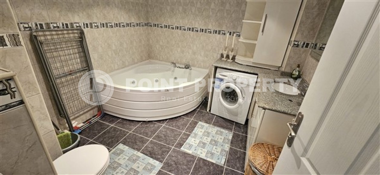 Доступная по цене квартира в 700 метрах от моря, в центре спокойного района Аланьи - Тосмур-id-7366-фото-6