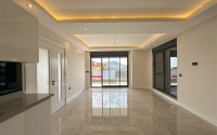 Large two-level apartment 5+1, on the 4th floor with an attic, 1300 meters from the sea-id-7390-photo-2