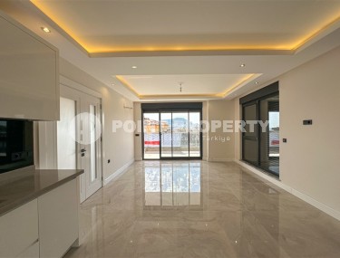 Большая двухуровневая квартира 5+1, на 4-м этаже с мансардой в 1300 метрах от моря-id-7390-фото-2