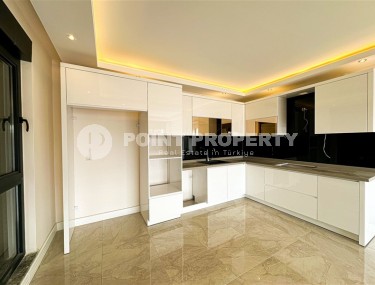 Большая двухуровневая квартира 5+1, на 4-м этаже с мансардой в 1300 метрах от моря-id-7390-фото-3