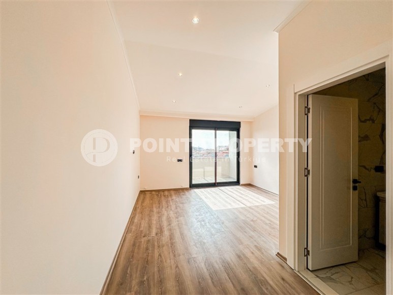 Большая двухуровневая квартира 5+1, на 4-м этаже с мансардой в 1300 метрах от моря-id-7390-фото-9