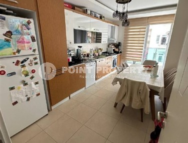 Spacious 3+1 apartment with a total area of 170 m2, in the center of the modern area of Alanya - Mahmutlar-id-7393-photo-3