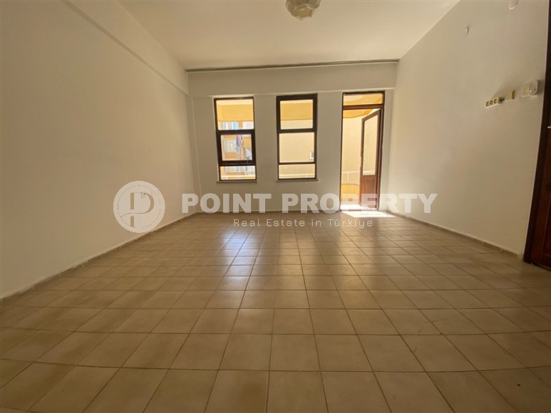 Inexpensive apartment 150 meters from the sea, on the main street of the Mahmutlar district-id-7394-photo-3