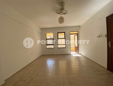 Inexpensive apartment 150 meters from the sea, on the main street of the Mahmutlar district-id-7394-photo-4