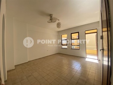 Inexpensive apartment 150 meters from the sea, on the main street of the Mahmutlar district-id-7394-photo-5