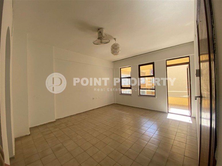 Inexpensive apartment 150 meters from the sea, on the main street of the Mahmutlar district-id-7394-photo-5